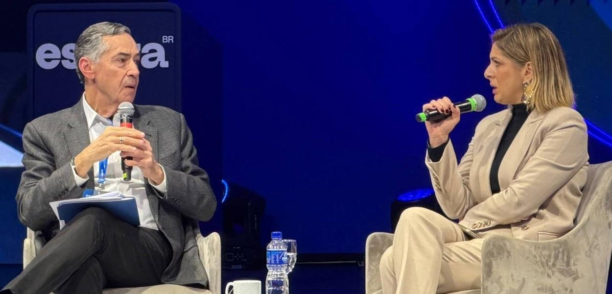 IA e democracia: o alerta de Barroso sobre o futuro político brasileiro