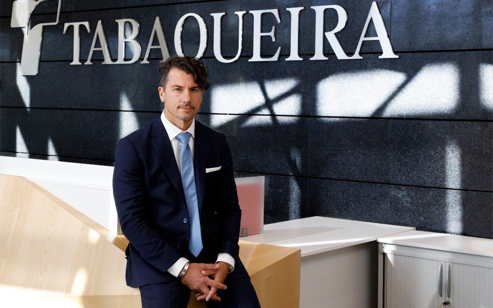 Philip Morris instala centro global de IA em Lisboa e transforma Tabaqueira